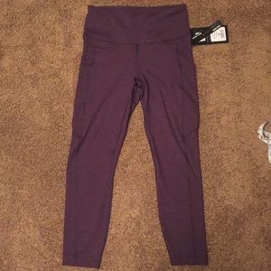 NWT 90 Degree by Reflex ankle length leggings: Med